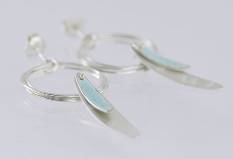 loop dangly swing earrings