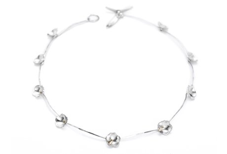 daisy choker-sm