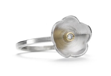 single diamond daisy ring