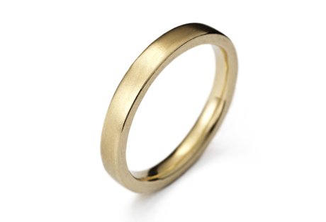 yellow gold comfort ring