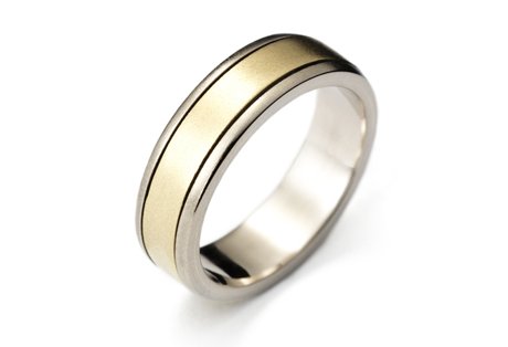 gold spin ring